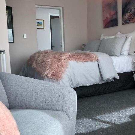 Allie'S Hill Top Haven Bed & Breakfast 旺格努伊 外观 照片